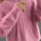 Puszysty sweter z kaszmiru w jednolitym kolorze